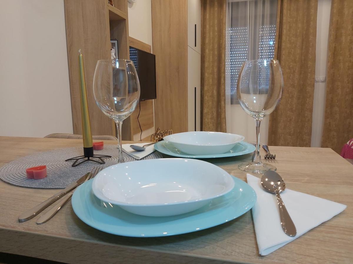 Apartman Cristal Lux Требинье Экстерьер фото